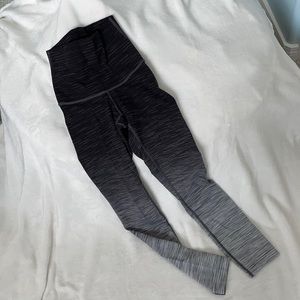 Lululemon Wunder Under B/W ombré leggings.